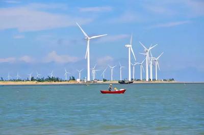 碧海蓝天，沙滩、海浪与海鲜的盛宴